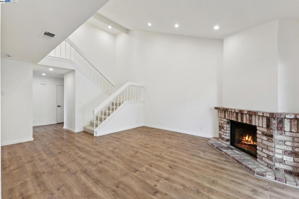 HAYWARD HILLS - Residential