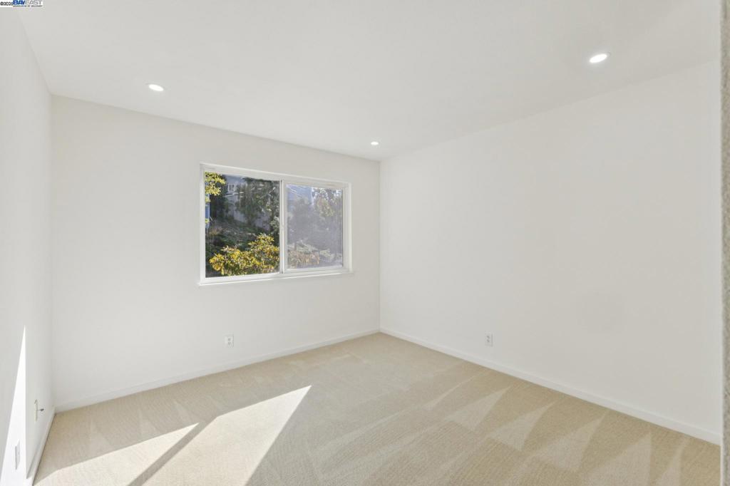 HAYWARD HILLS - Residential