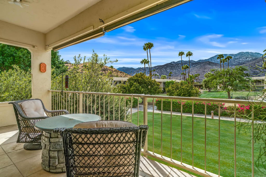 431 Desert Lakes Circle