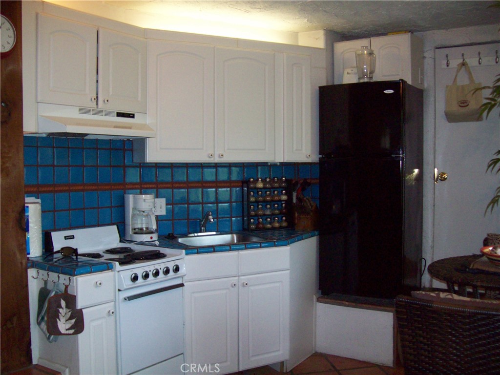 243 #6 AVENIDA MADRID