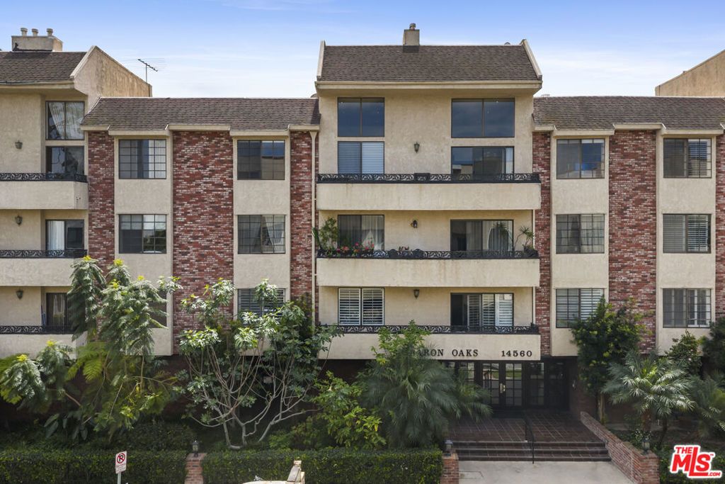 Photo of 14560 Benefit Street #206, Sherman Oaks, CA 91403 (MLS # 26714093)