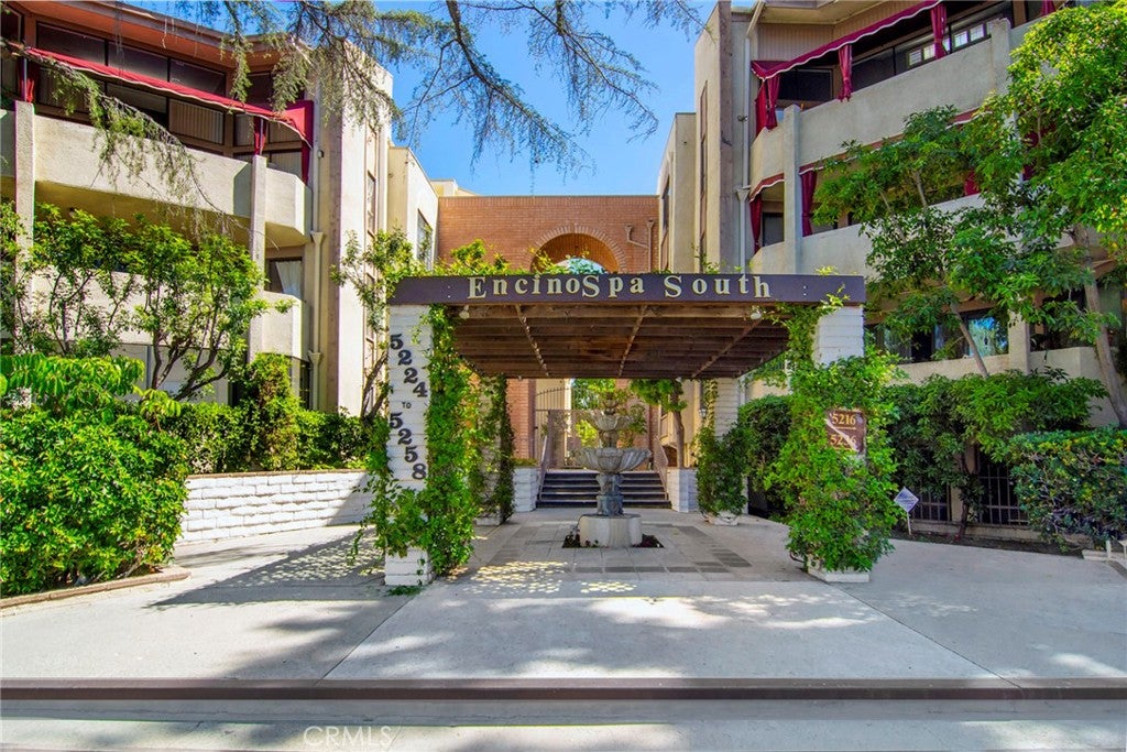 5216 Yarmouth Avenue 307, Encino CA 91316