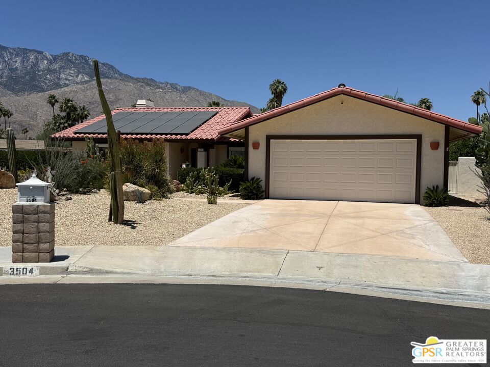 3504 Las Pampas Way