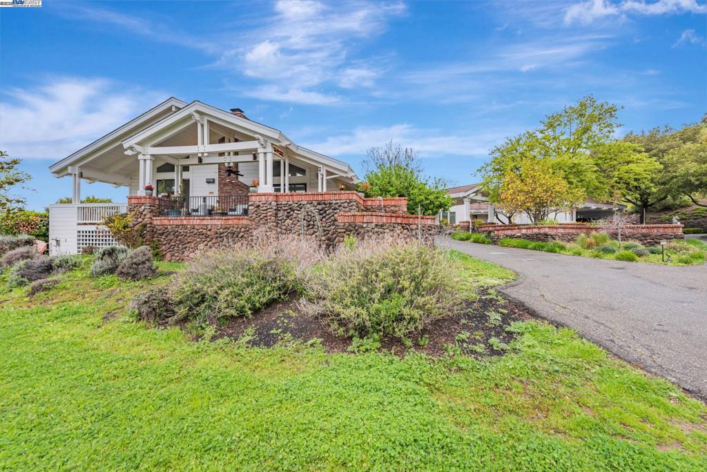 1125 Bollinger Canyon Rd