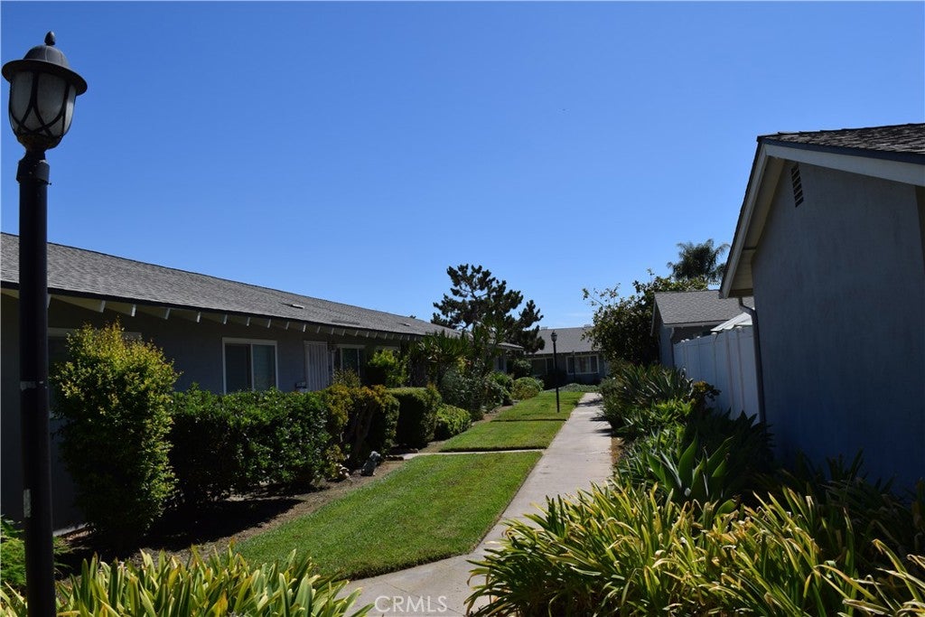 2030 E Santa Clara D2