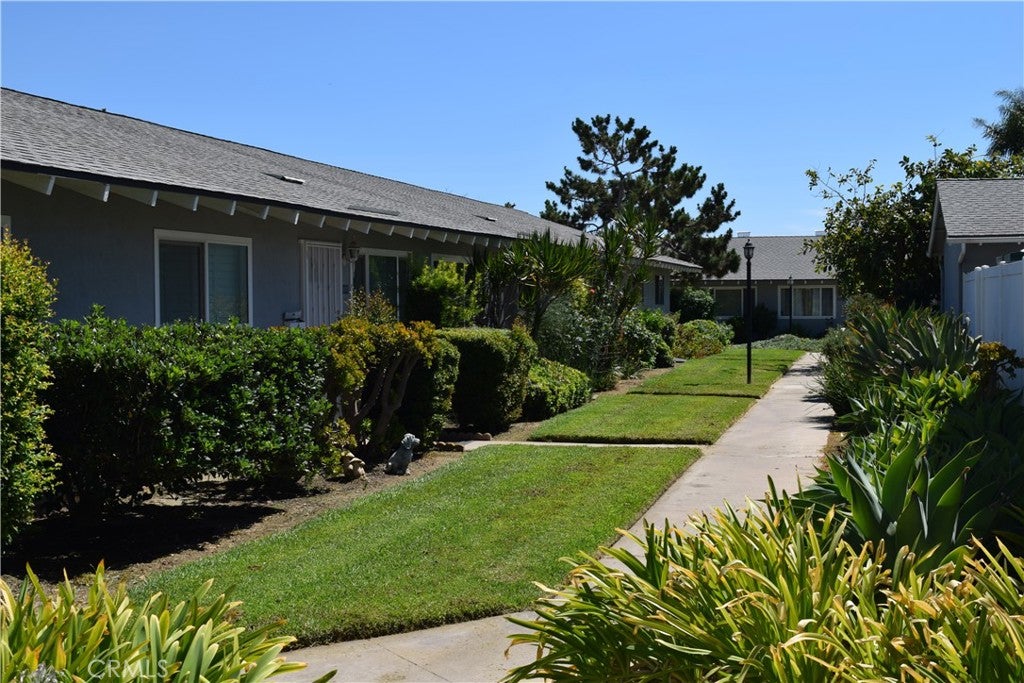 2030 E Santa Clara D2