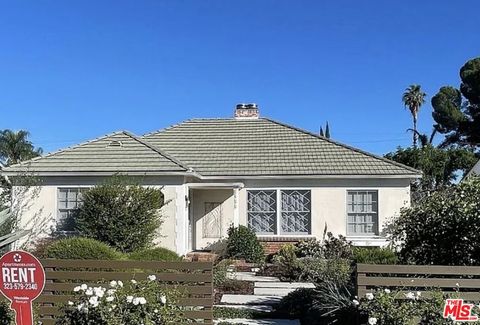 Photo of 4838 Cartwright Avenue, Toluca Lake, CA 91601 (MLS # 26861431)