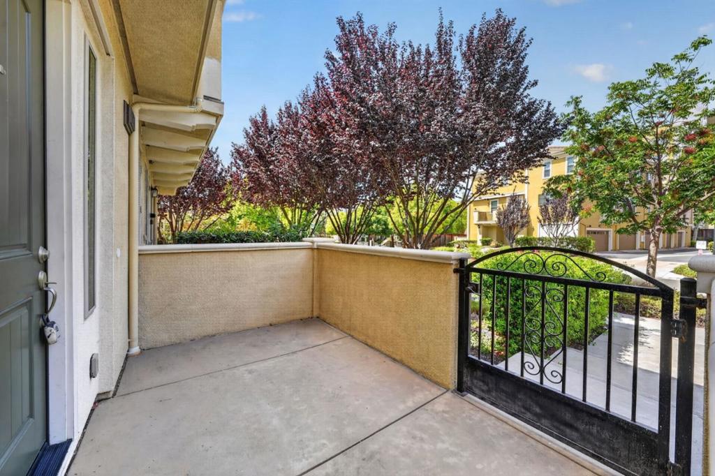 318 Expedition Lane