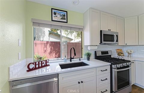 Tiny photo for 174 Spanish Moss Pl PL, Camarillo, CA 93010 (MLS # PW26148706)