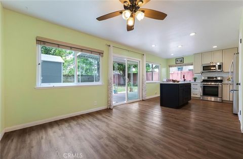 Tiny photo for 174 Spanish Moss Pl PL, Camarillo, CA 93010 (MLS # PW26148706)