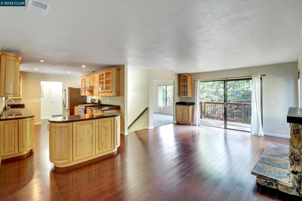 DIABLOVAST - Residential Lease