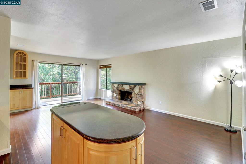DIABLOVAST - Residential Lease