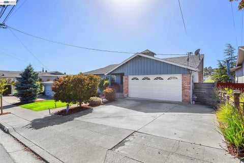 Photo of 2783 Jennifer Dr DR, Castro Valley, CA 94546 (MLS # 41151137)