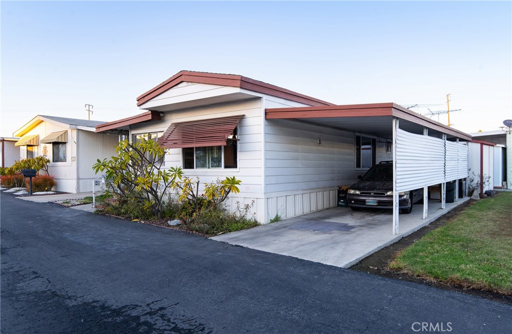 15621 Beach Blvd 160