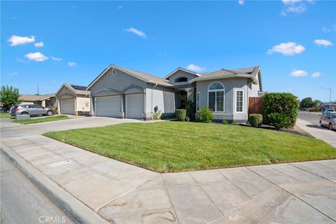 Photo of 5874 W San Gabriel Avenue, Fresno, CA 93722 (MLS # FR25179140) Photo of 5874 W San Gabriel Avenue, Fresno, CA 93722 (MLS # FR25179140)