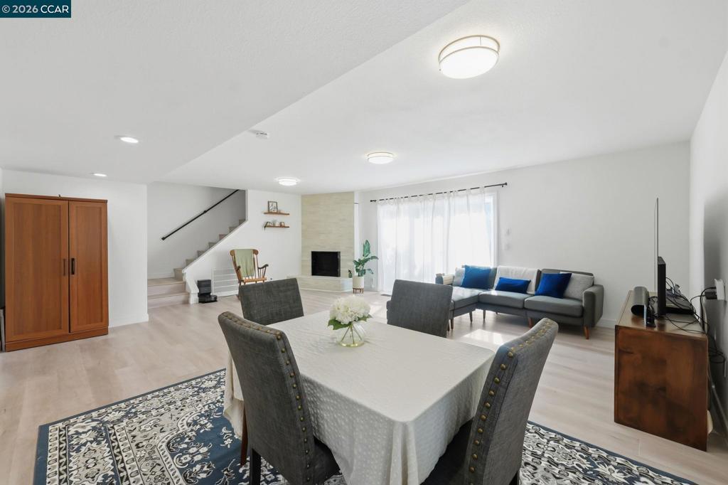 83 Miramonte Dr