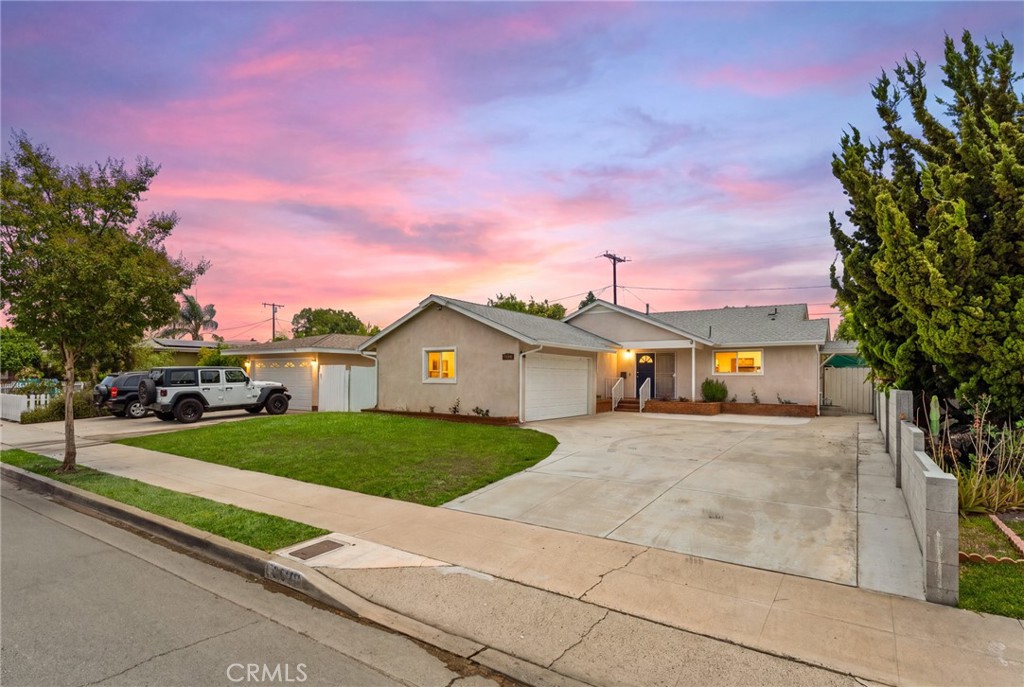 1730 E Redwood