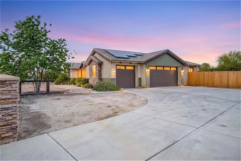 Photo of 1265 Barger Pl PL, Ramona, CA 92065 (MLS # 260016395SD)