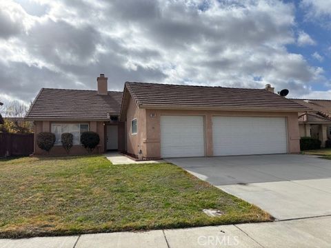 Photo of 1066 Birch Lane, San Jacinto, CA 92582 (MLS # SW26110513)