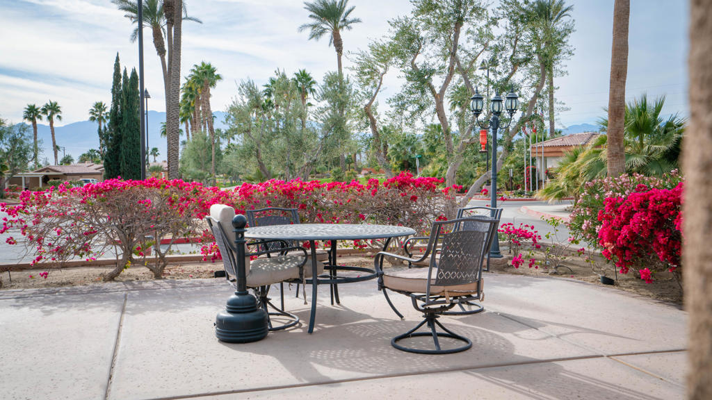 Vineyards Mtr Coach - Residential