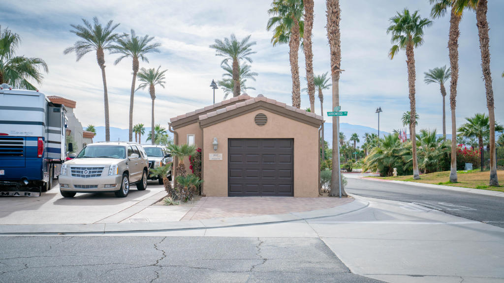 Vineyards Mtr Coach - Residential