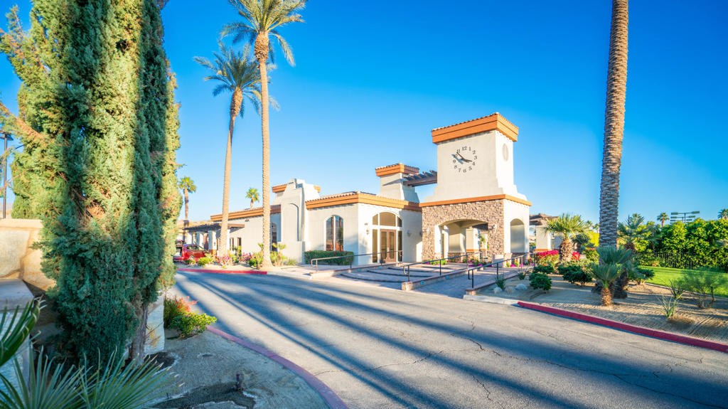 Vineyards Mtr Coach - Residential