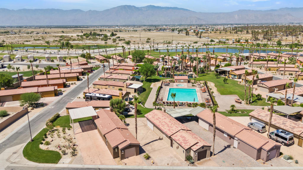 Vineyards Mtr Coach - Residential