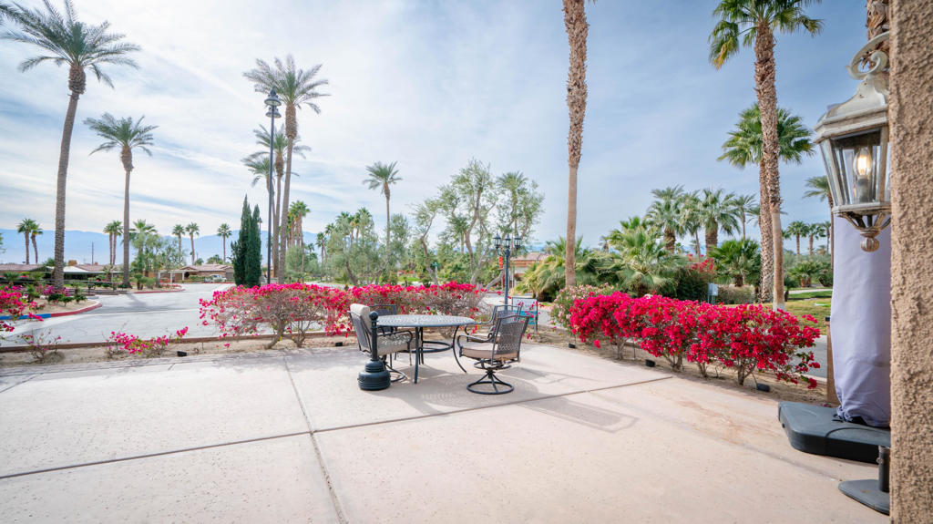 Vineyards Mtr Coach - Residential