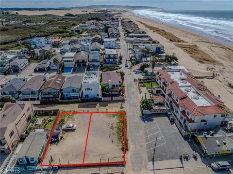 Tiny photo for 316 Pier Avenue, Oceano, CA 93445 (MLS # PI26057805)