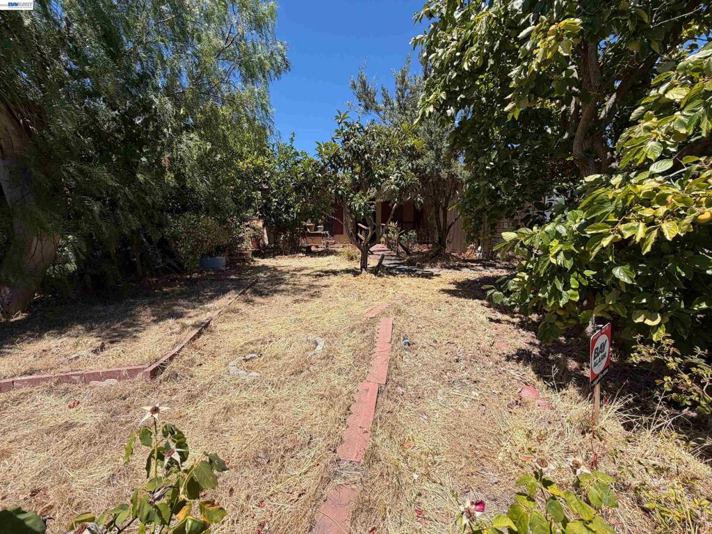 1988 Calaveras Dr