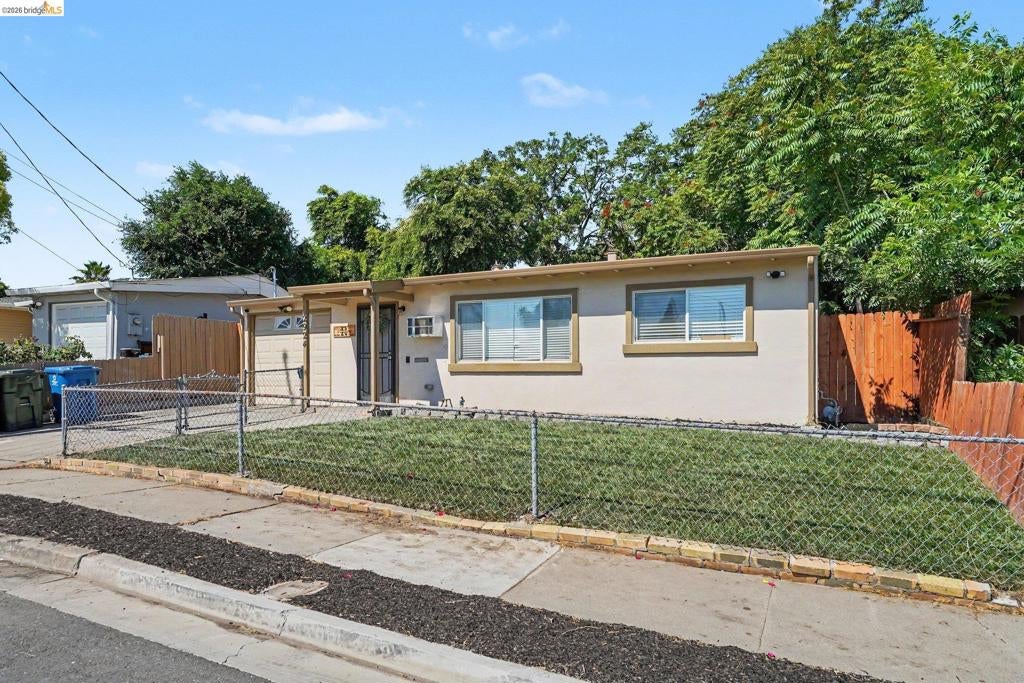 2924 Elizabeth Ln