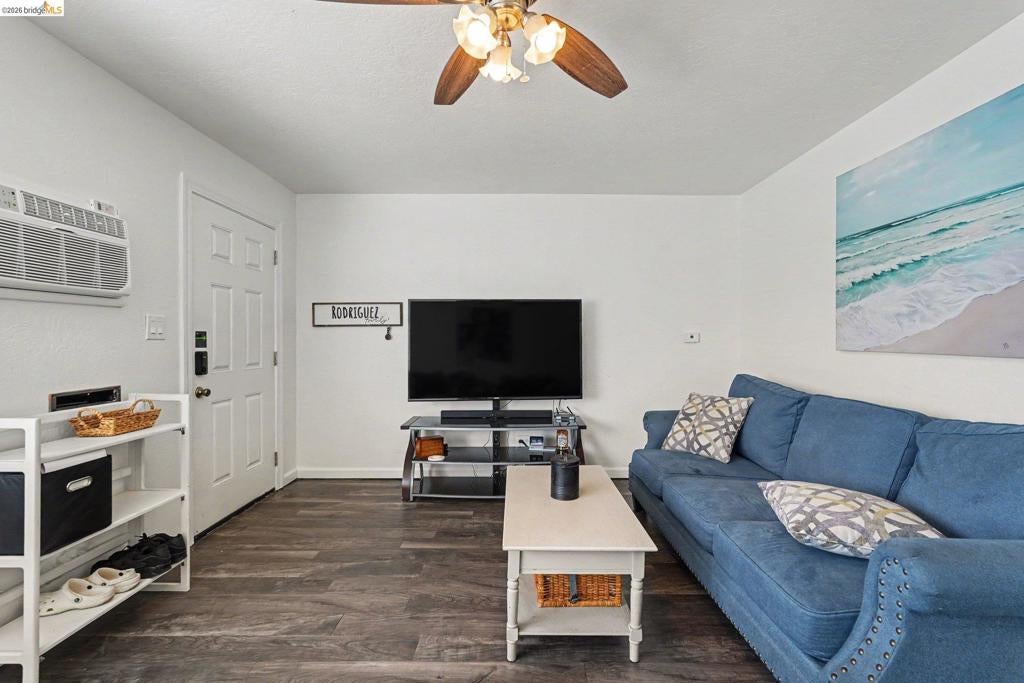 2924 Elizabeth Ln