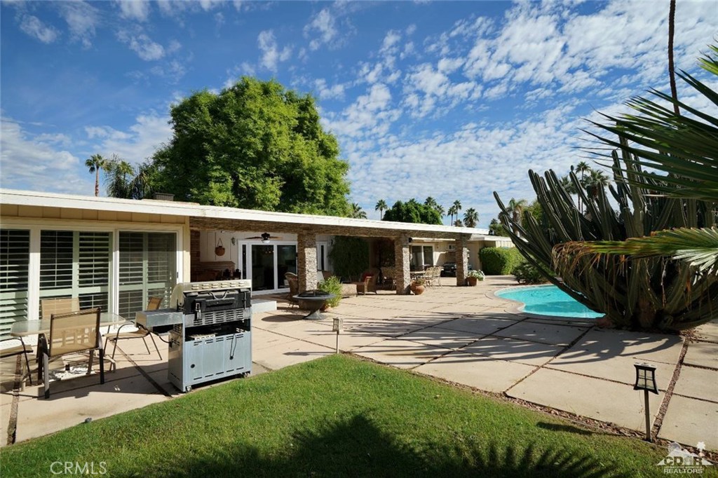 Thunderbird C.C. - Residential