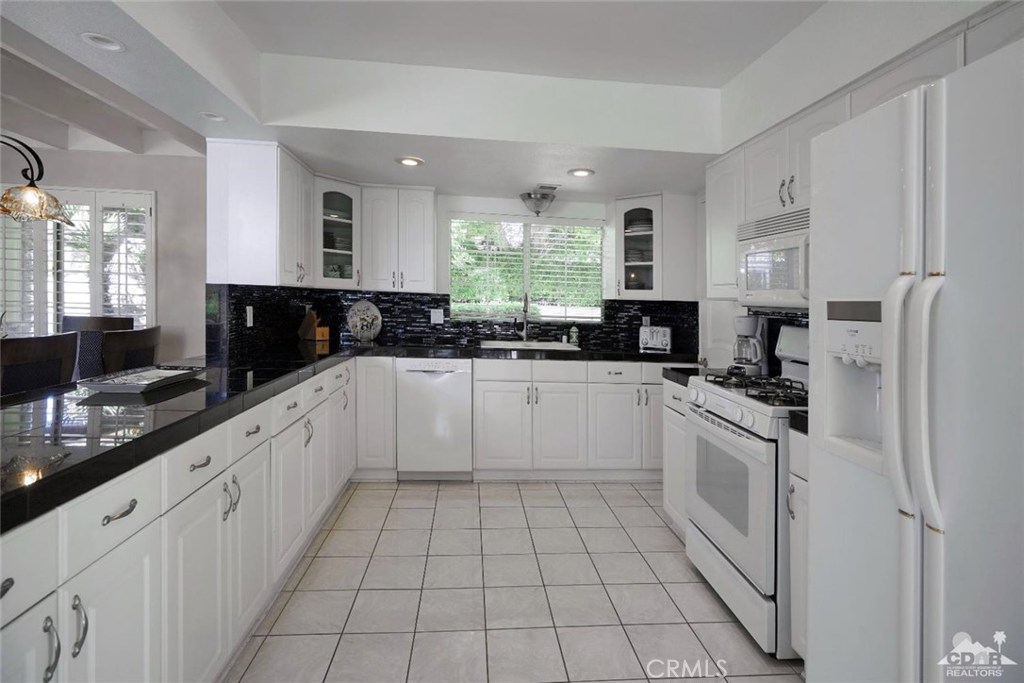 Thunderbird C.C. - Residential