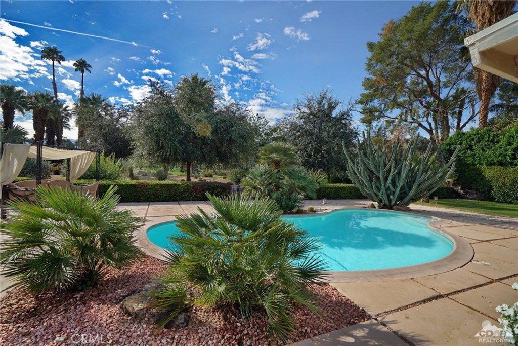 Thunderbird C.C. - Residential