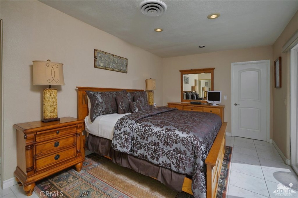 Thunderbird C.C. - Residential