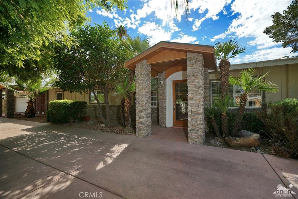 Thunderbird C.C. - Residential