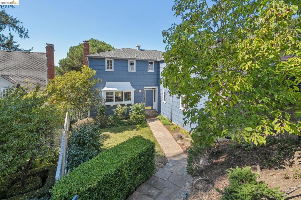 155 Avenida DR