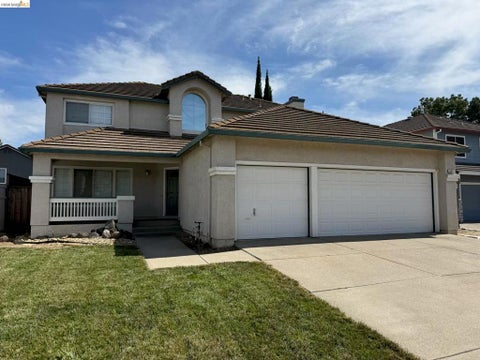 Photo of 880 WOODSONG LANE LN, Brentwood, CA 94513 (MLS # 41145448)