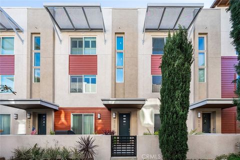 5740 5740 Acacia Lakewood CA 90712