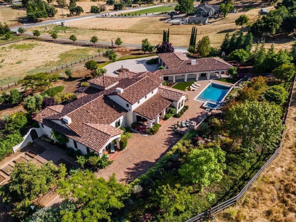 listing image 130720850685354041182