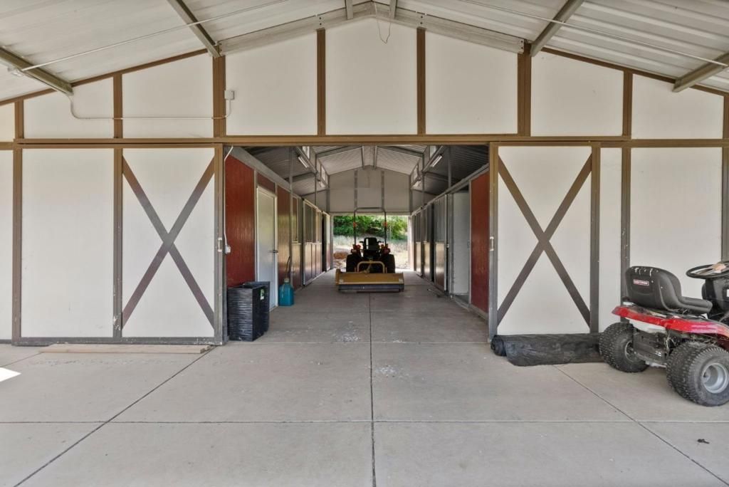 listing image 130729521823104779066