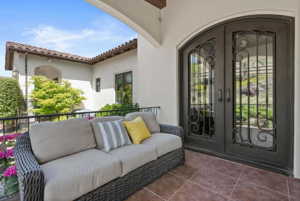 listing image 130726410352228378779