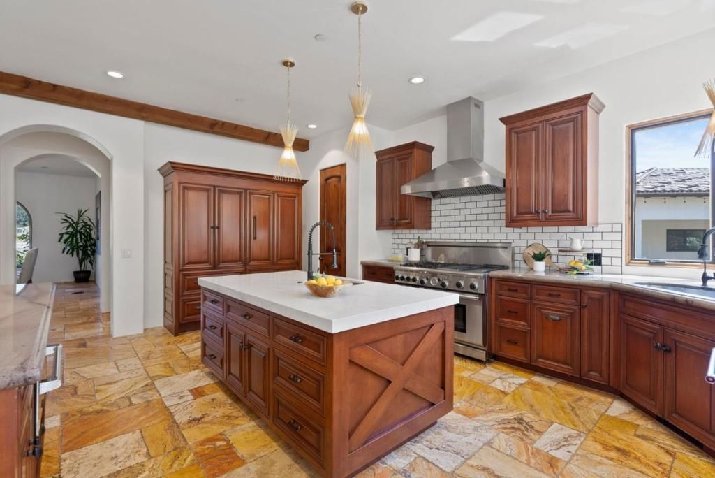 listing image 130725911414139714088