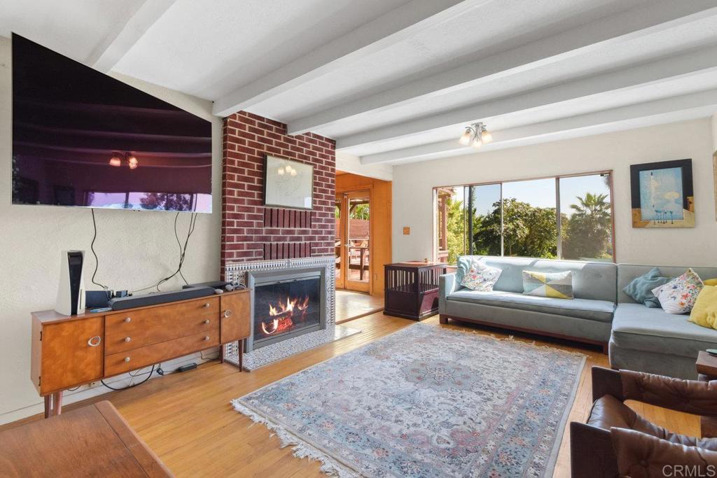 9833 Estrella Drive