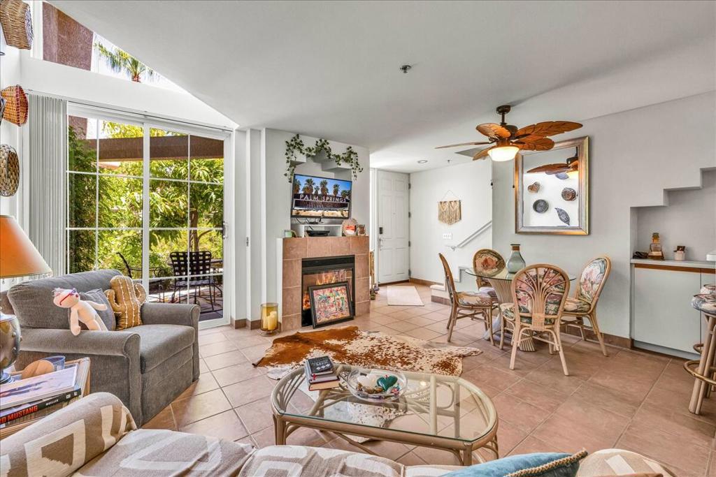 1555 N Chaparral Road 402