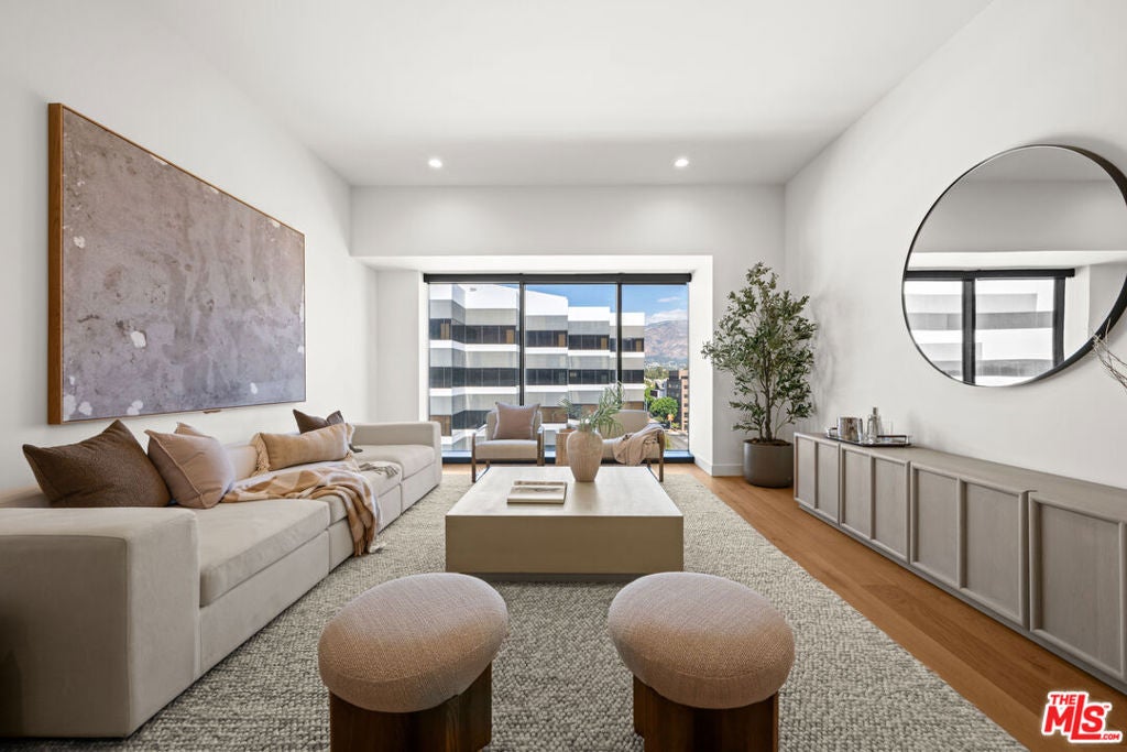 388 Cordova Street 705