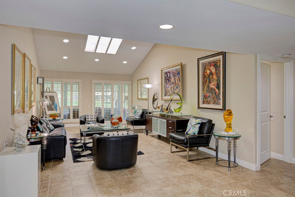 5516 Paseo Del Lago W A