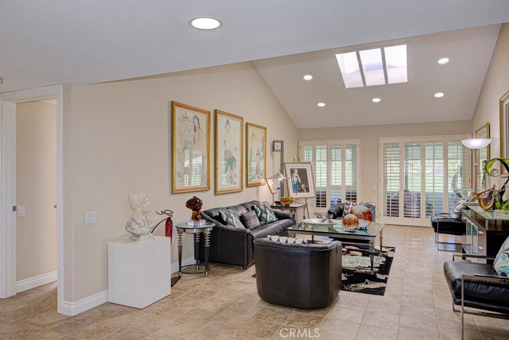 5516 Paseo Del Lago W A