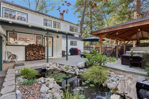 Photo of 229 Hemlock Drive, Lake Arrowhead, CA 92352 (MLS # IG26189336)